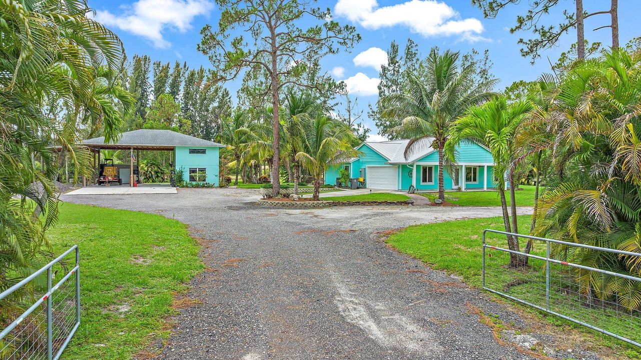 For Sale: $739,000 (3 beds, 2 baths, 1359 Square Feet)