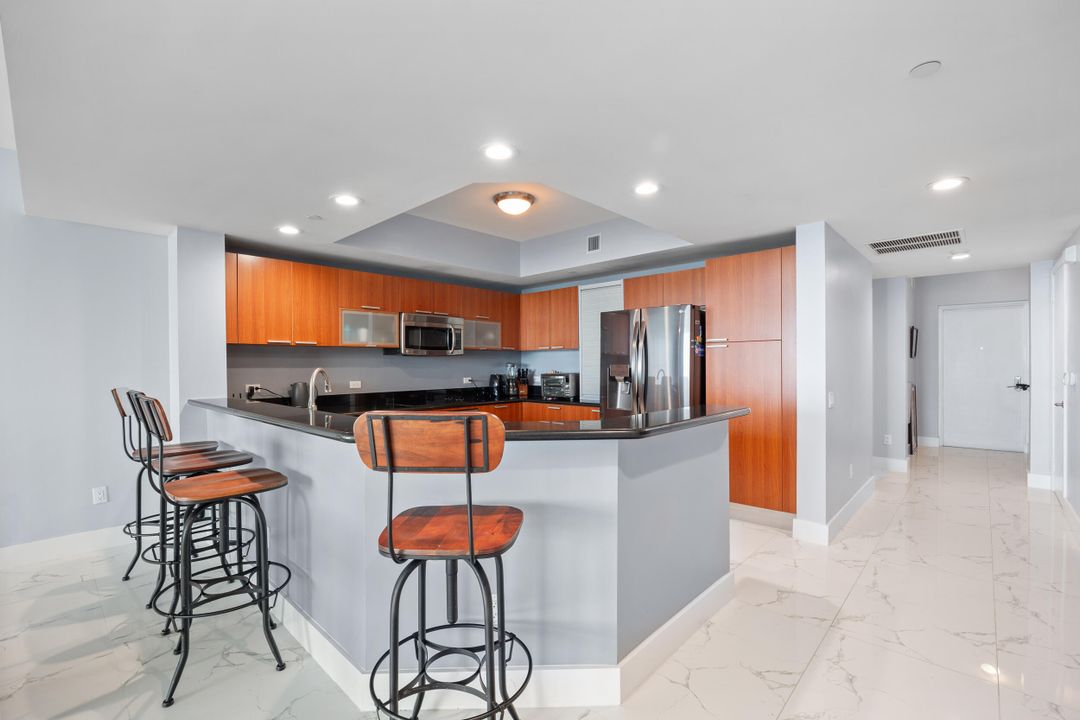 For Sale: $775,000 (2 beds, 2 baths, 1716 Square Feet)