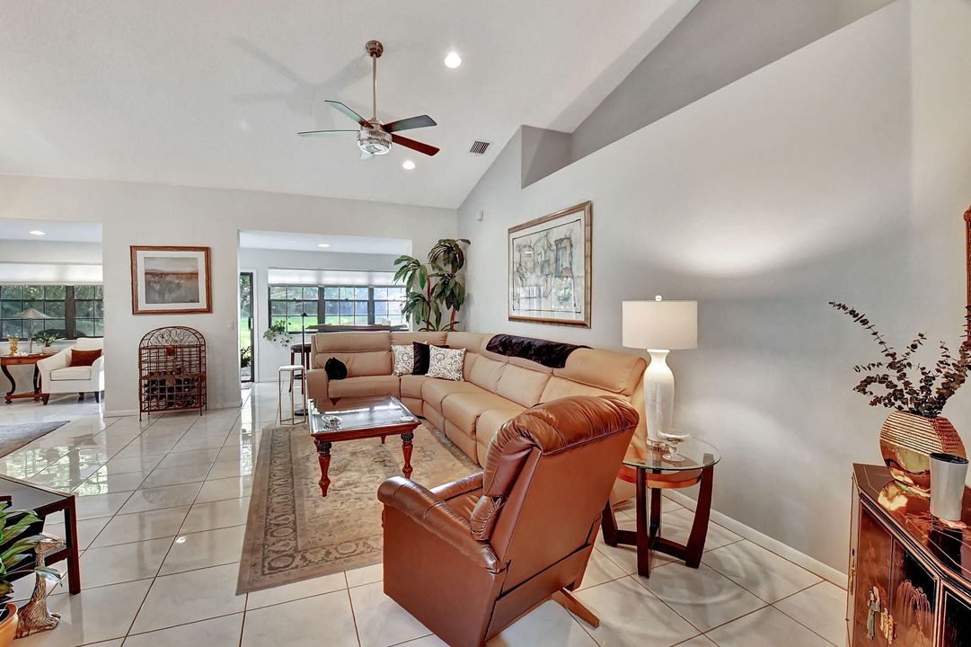 For Sale: $434,900 (3 beds, 2 baths, 1657 Square Feet)