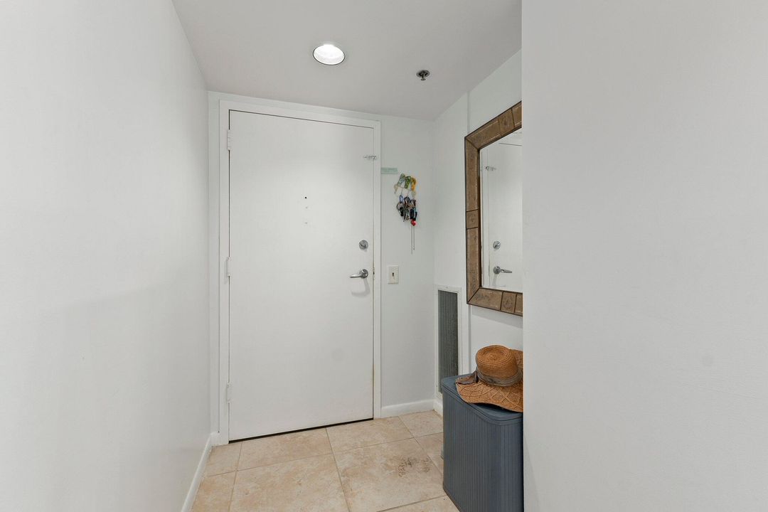 For Sale: $450,000 (2 beds, 2 baths, 1310 Square Feet)