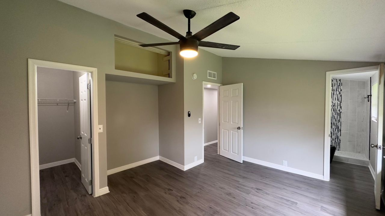 For Rent: $2,695 (3 beds, 2 baths, 1140 Square Feet)