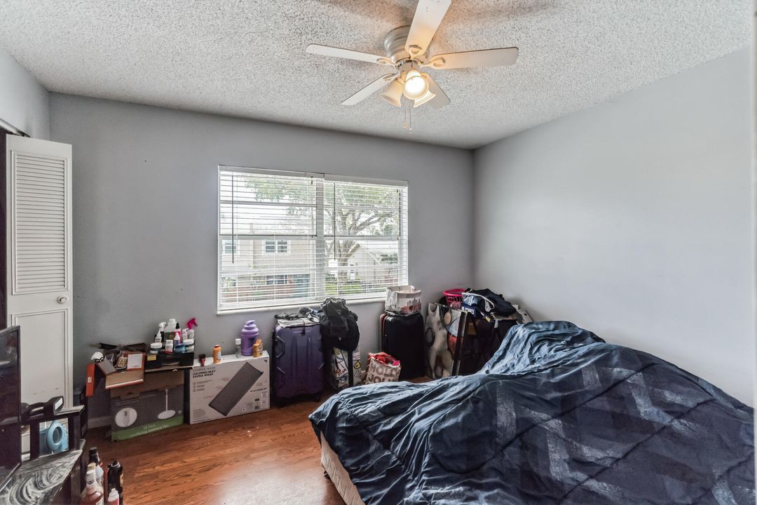 For Sale: $299,900 (2 beds, 1 baths, 1224 Square Feet)