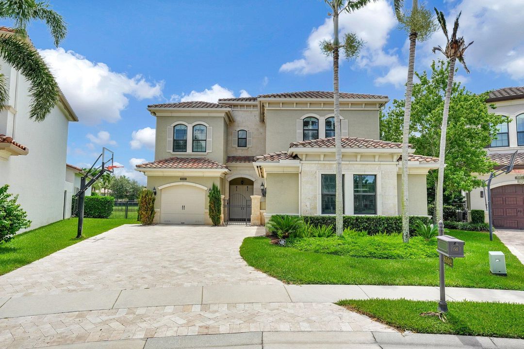 For Sale: $2,373,998 (5 beds, 7 baths, 5188 Square Feet)