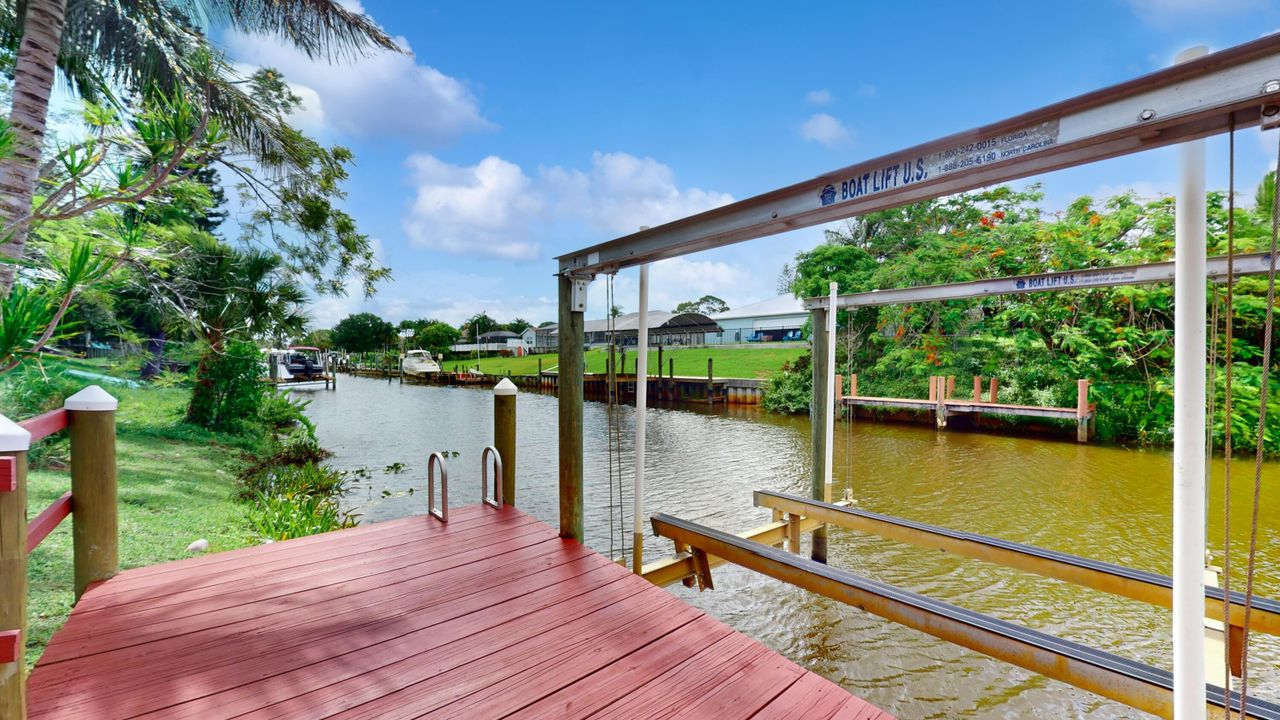 Active With Contract: $699,000 (4 beds, 3 baths, 2542 Square Feet)