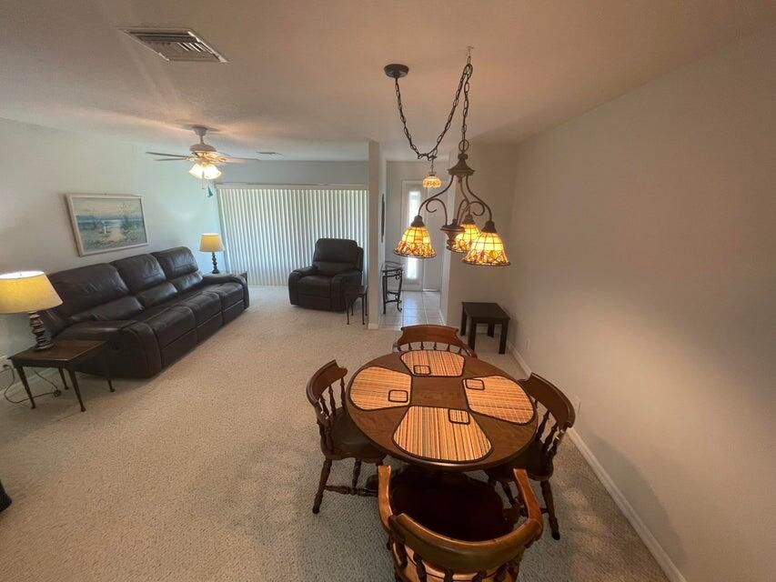 For Rent: $1,550 (1 beds, 1 baths, 816 Square Feet)