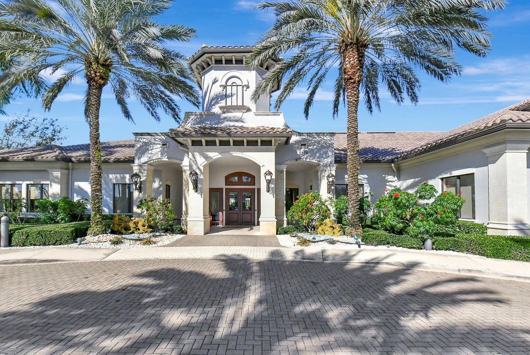 For Sale: $2,373,998 (5 beds, 7 baths, 5188 Square Feet)