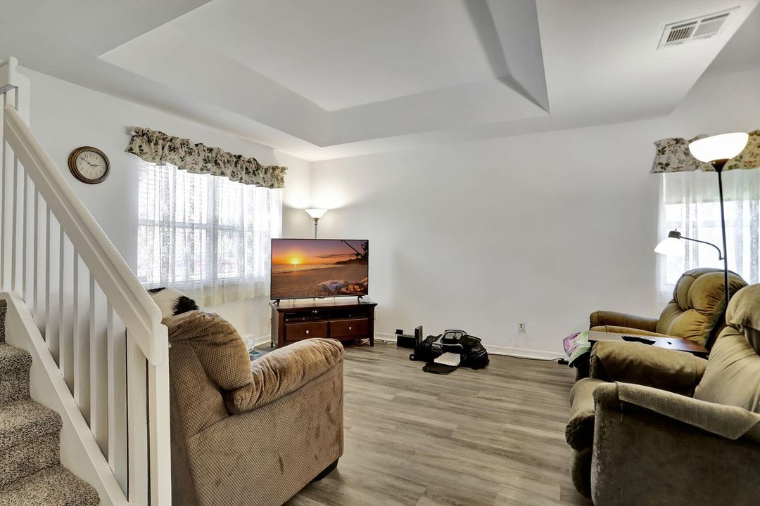 For Sale: $529,000 (3 beds, 2 baths, 1766 Square Feet)