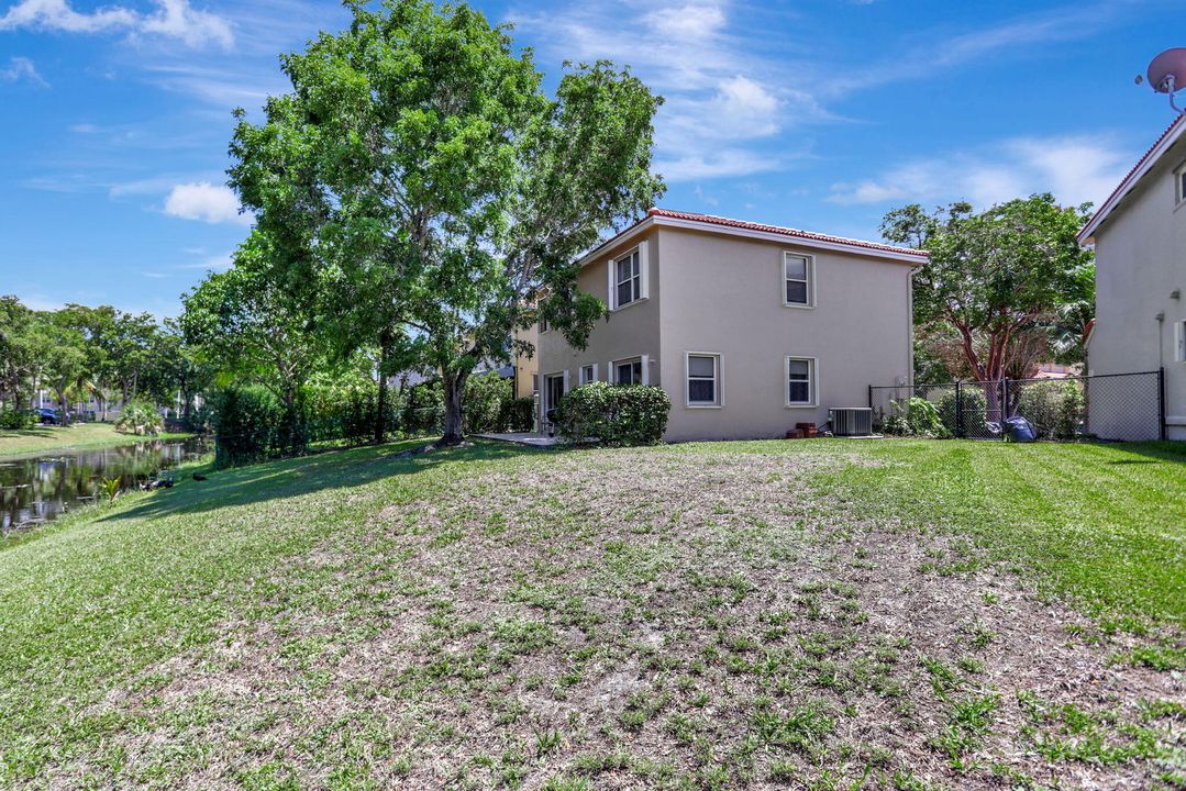 For Sale: $529,000 (3 beds, 2 baths, 1766 Square Feet)