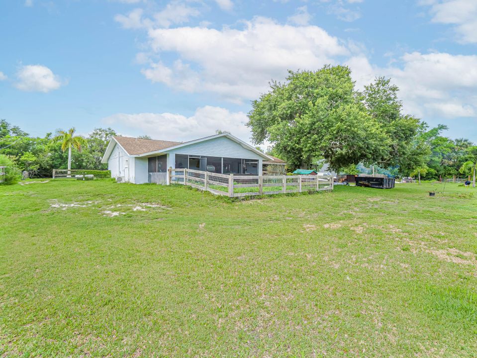 Active With Contract: $559,000 (3 beds, 2 baths, 1836 Square Feet)