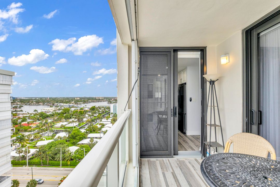 For Sale: $549,900 (2 beds, 2 baths, 1400 Square Feet)