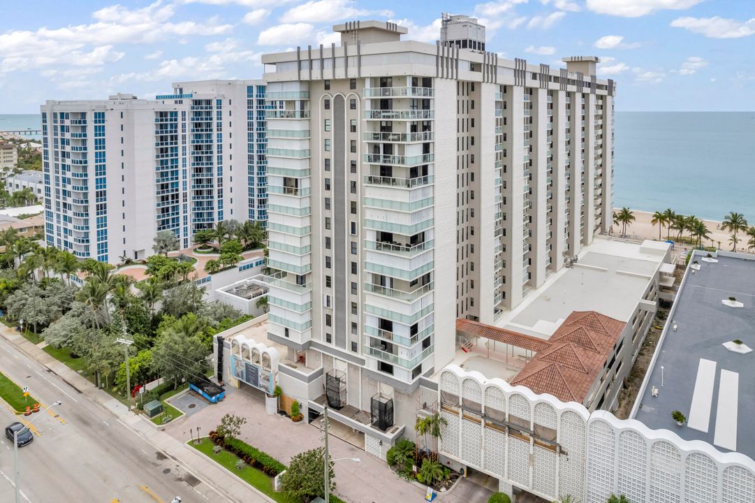 For Sale: $549,900 (2 beds, 2 baths, 1400 Square Feet)