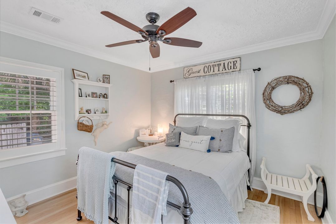 For Sale: $774,500 (2 beds, 1 baths, 1138 Square Feet)