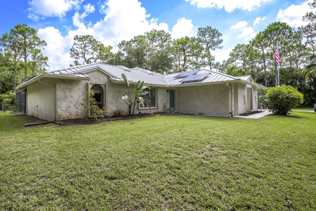 For Sale: $685,000 (3 beds, 2 baths, 1753 Square Feet)