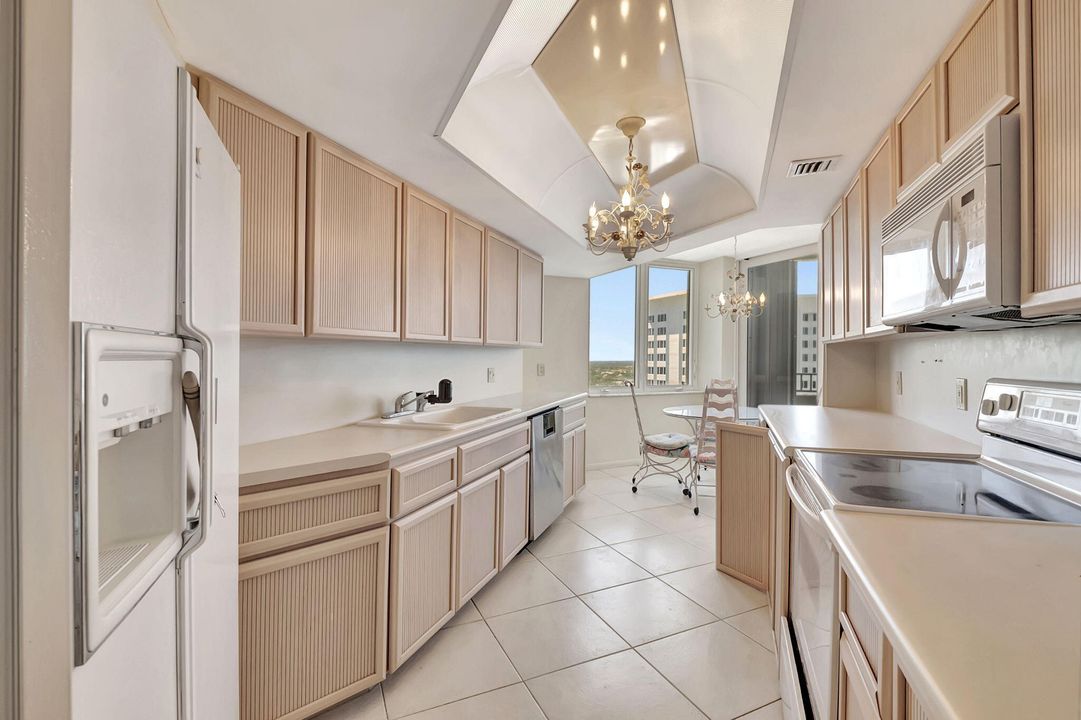 For Sale: $1,850,000 (2 beds, 2 baths, 1479 Square Feet)