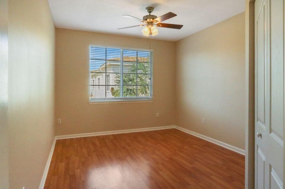 For Rent: $2,000 (1 beds, 1 baths, 802 Square Feet)