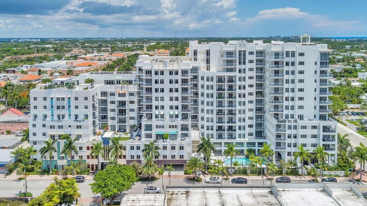 Recently Sold: $1,900,000 (3 beds, 2 baths, 1919 Square Feet)