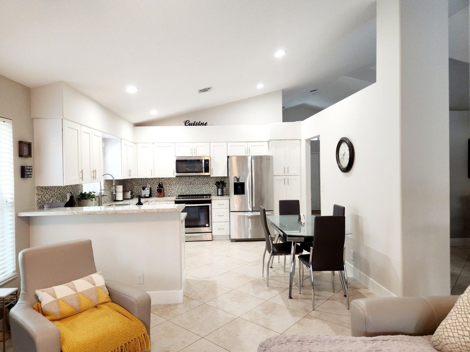 For Sale: $589,500 (3 beds, 2 baths, 1644 Square Feet)