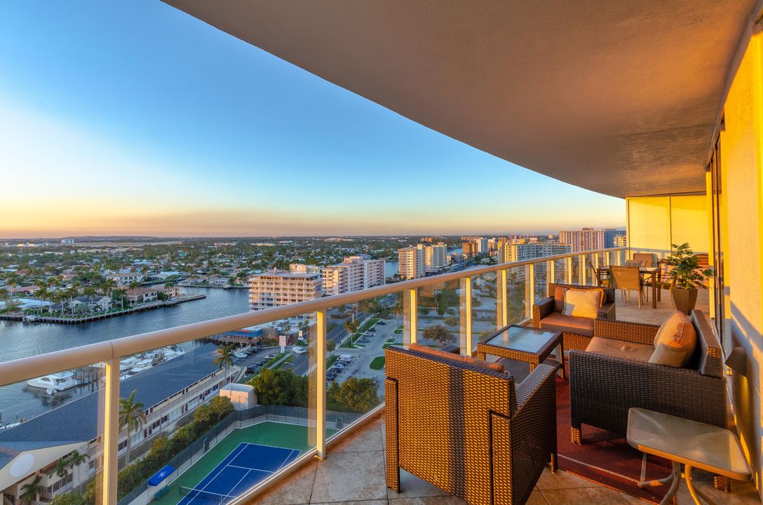 Active With Contract: $4,500 (2 beds, 2 baths, 1479 Square Feet)