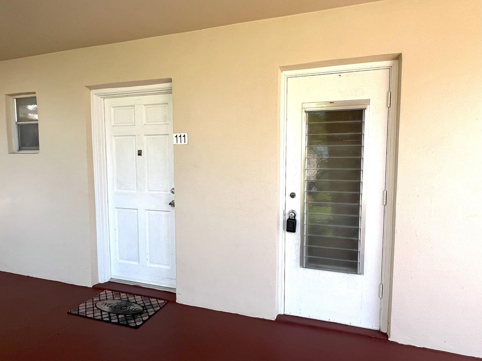 For Sale: $120,000 (2 beds, 2 baths, 1080 Square Feet)