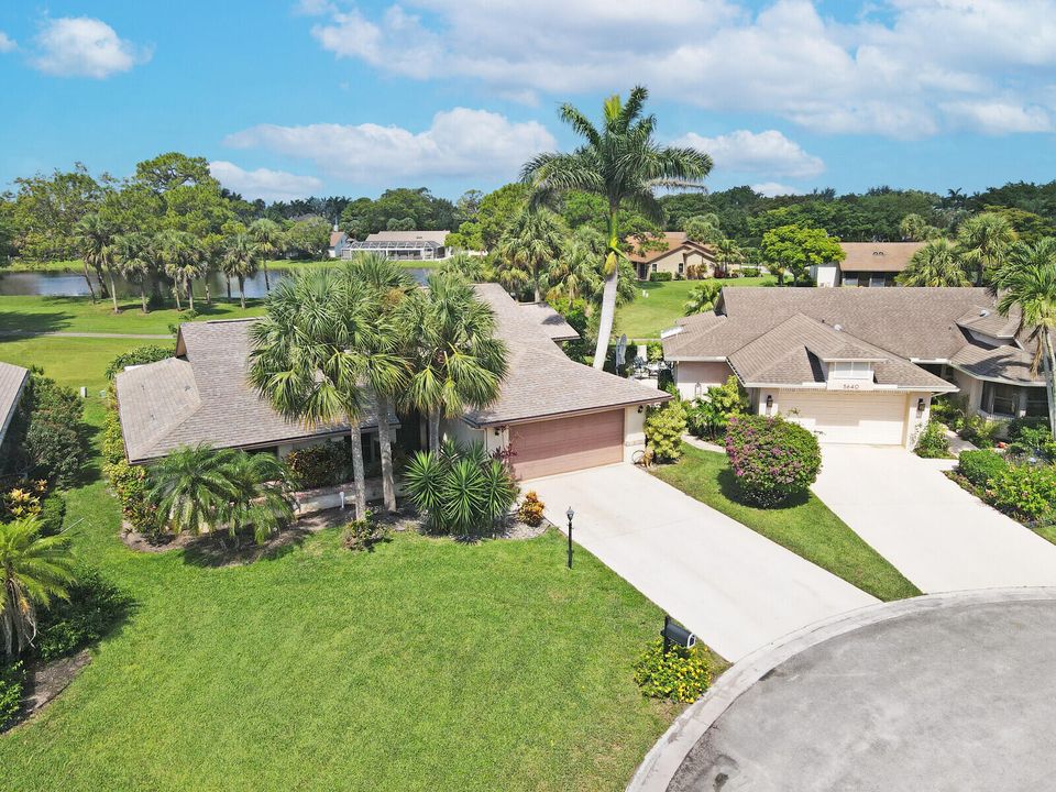 For Sale: $625,000 (2 beds, 2 baths, 1911 Square Feet)