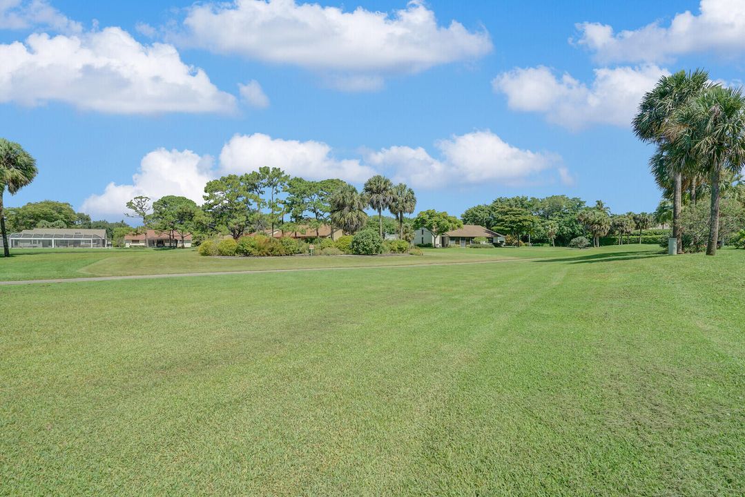 For Sale: $625,000 (2 beds, 2 baths, 1911 Square Feet)