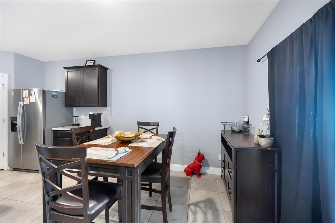 For Sale: $449,000 (4 beds, 2 baths, 1828 Square Feet)