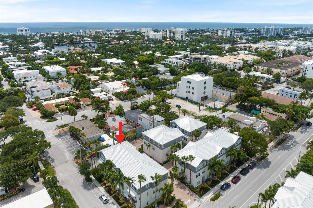 For Sale: $999,000 (3 beds, 2 baths, 2140 Square Feet)