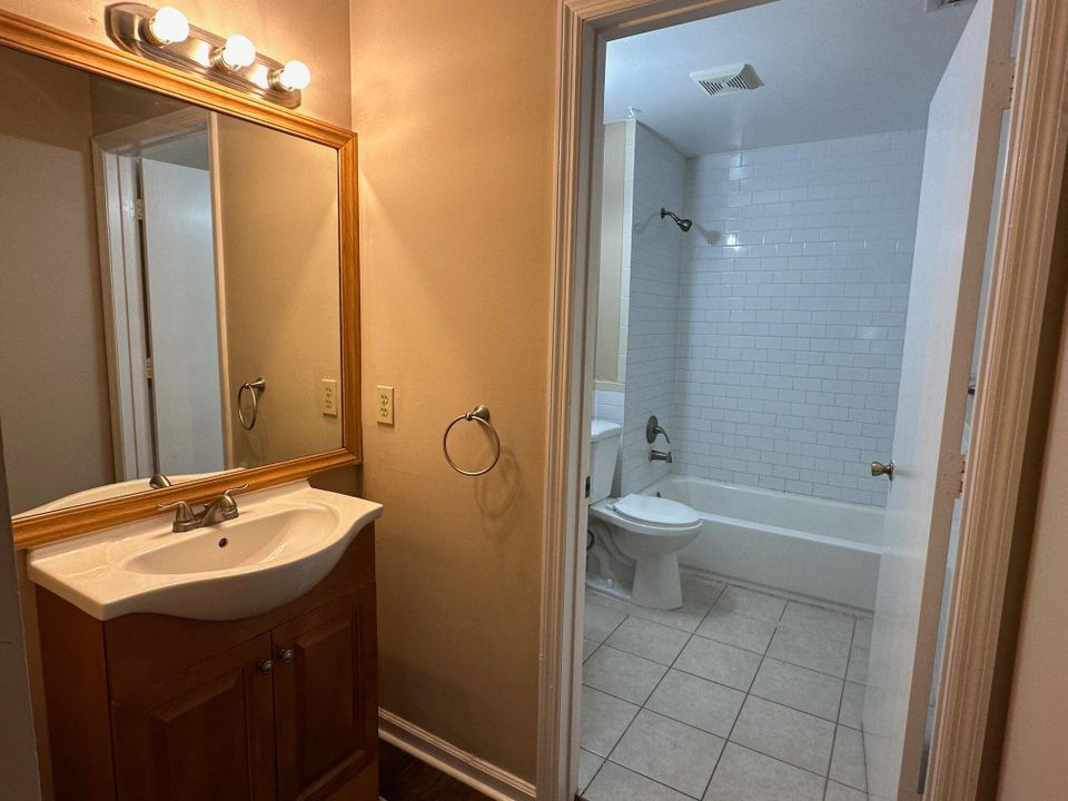 Active With Contract: $2,700 (4 beds, 2 baths, 1866 Square Feet)