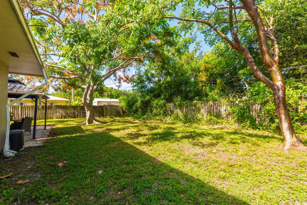 For Sale: $695,000 (3 beds, 2 baths, 1443 Square Feet)