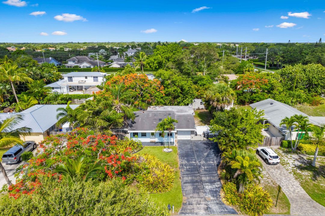 For Sale: $695,000 (3 beds, 2 baths, 1443 Square Feet)