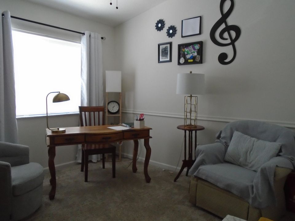 For Rent: $2,100 (2 beds, 2 baths, 863 Square Feet)