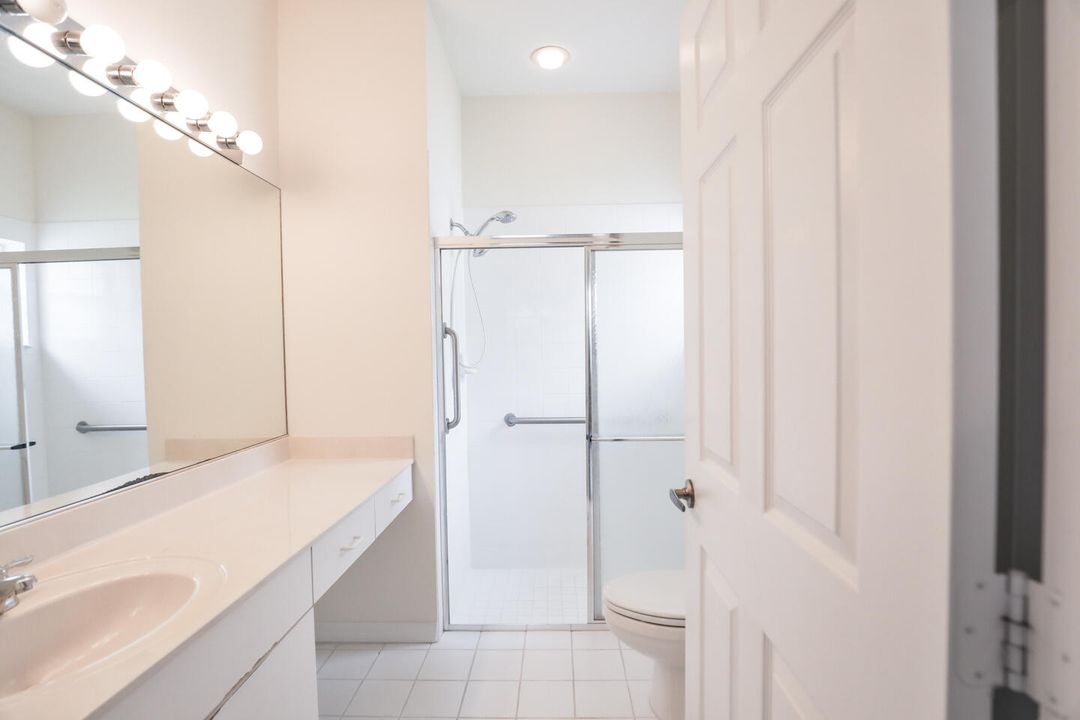 For Sale: $299,900 (2 beds, 2 baths, 1590 Square Feet)