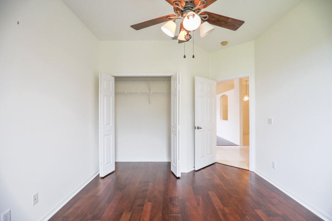 For Sale: $299,900 (2 beds, 2 baths, 1590 Square Feet)