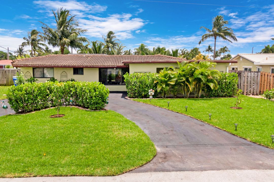 For Sale: $1,150,000 (3 beds, 2 baths, 1471 Square Feet)