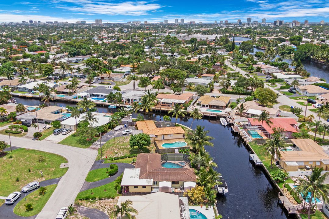 For Sale: $1,150,000 (3 beds, 2 baths, 1471 Square Feet)