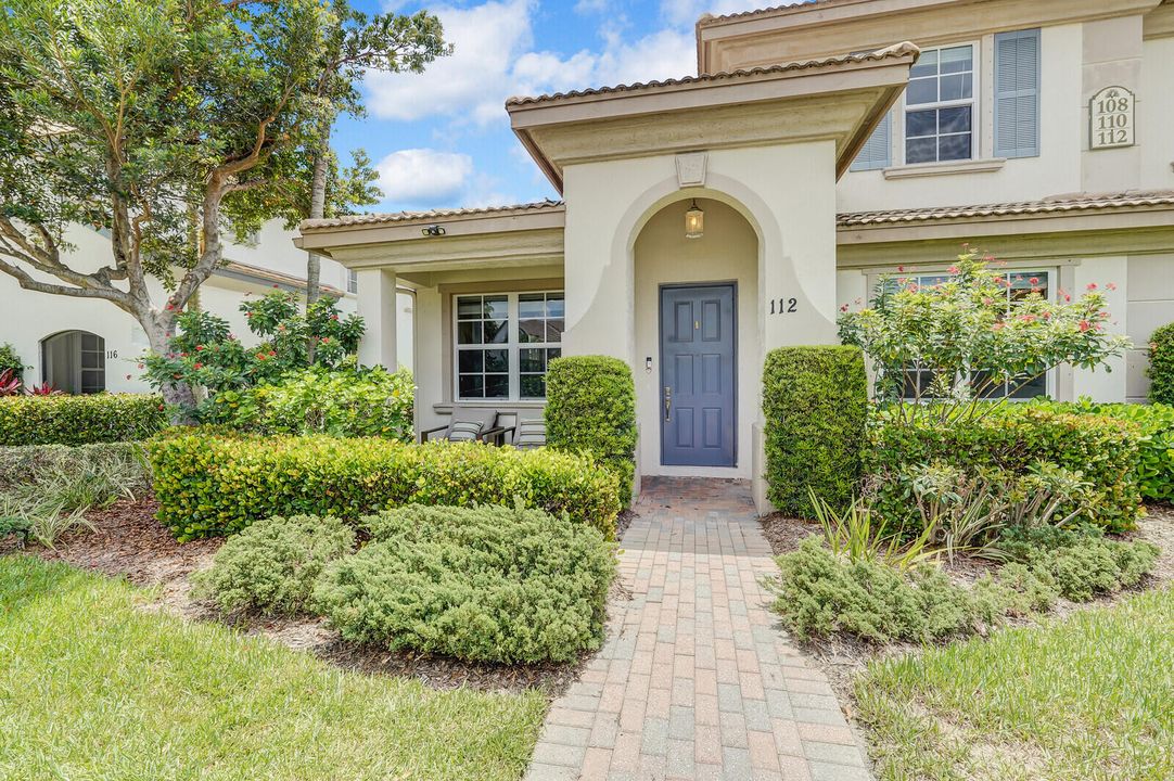 For Sale: $625,000 (3 beds, 2 baths, 1610 Square Feet)