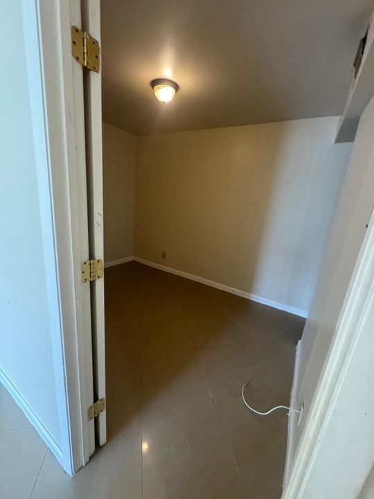 For Rent: $1,900 (2 beds, 2 baths, 1106 Square Feet)