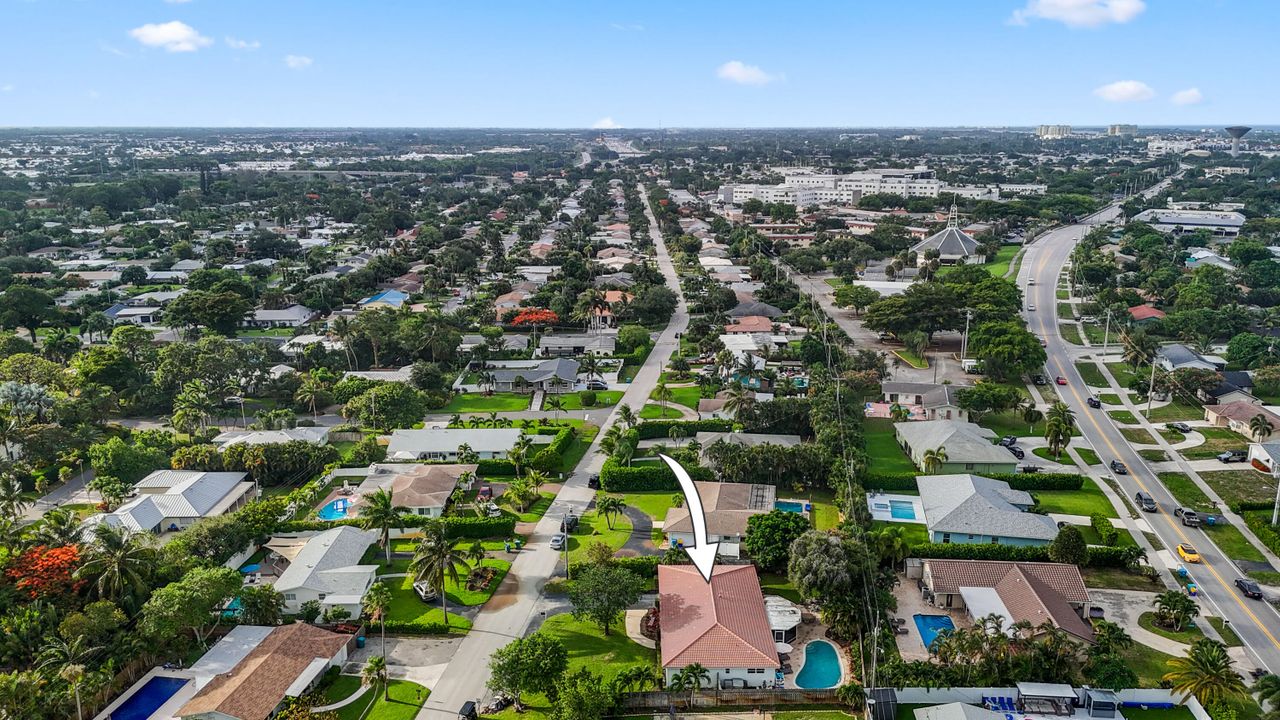 For Sale: $1,399,000 (4 beds, 3 baths, 2624 Square Feet)