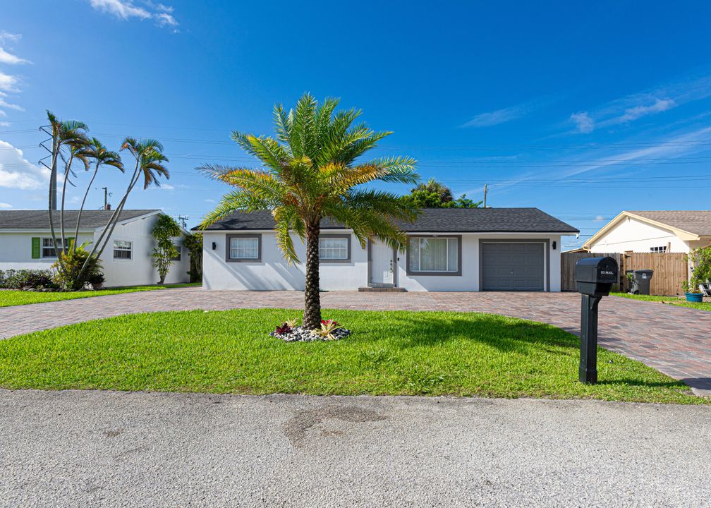 For Sale: $560,000 (3 beds, 2 baths, 1360 Square Feet)