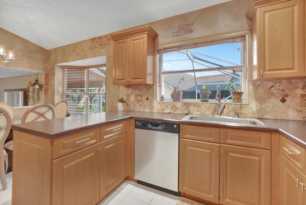 For Sale: $649,900 (3 beds, 2 baths, 1985 Square Feet)