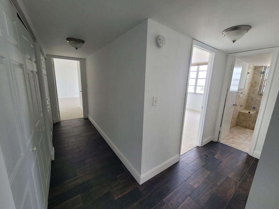 For Sale: $350,000 (2 beds, 2 baths, 1311 Square Feet)