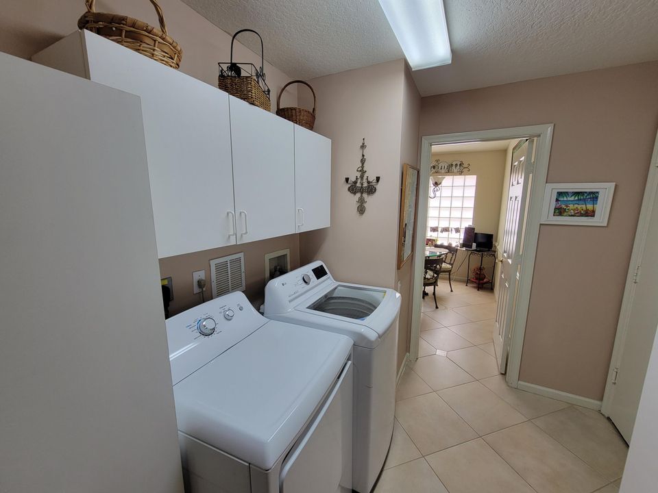 For Sale: $575,000 (3 beds, 2 baths, 2015 Square Feet)