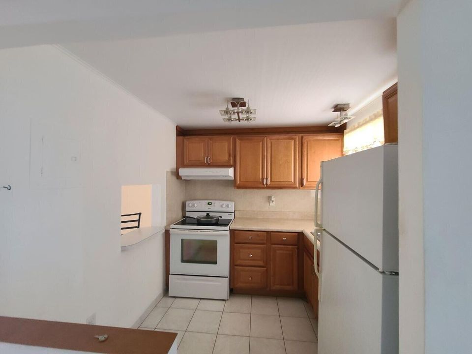 For Rent: $1,550 (1 beds, 1 baths, 640 Square Feet)