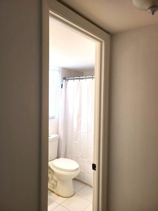 For Rent: $1,550 (1 beds, 1 baths, 640 Square Feet)