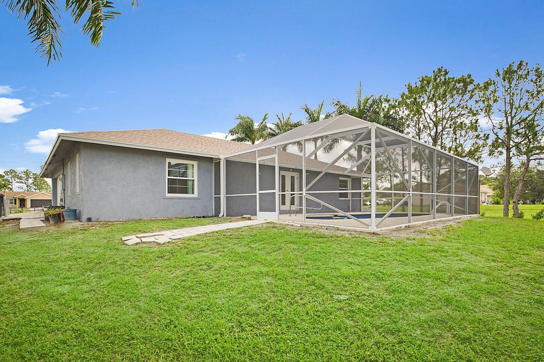 For Sale: $634,900 (3 beds, 2 baths, 1379 Square Feet)