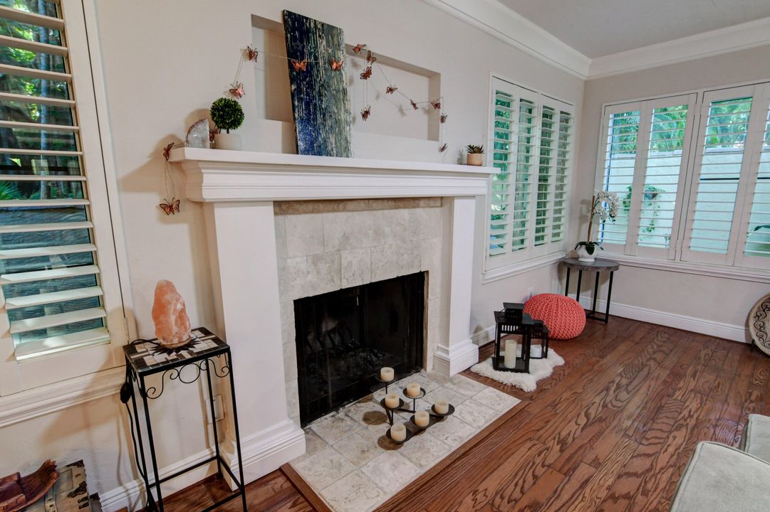 Active With Contract: $4,000 (2 beds, 2 baths, 1750 Square Feet)