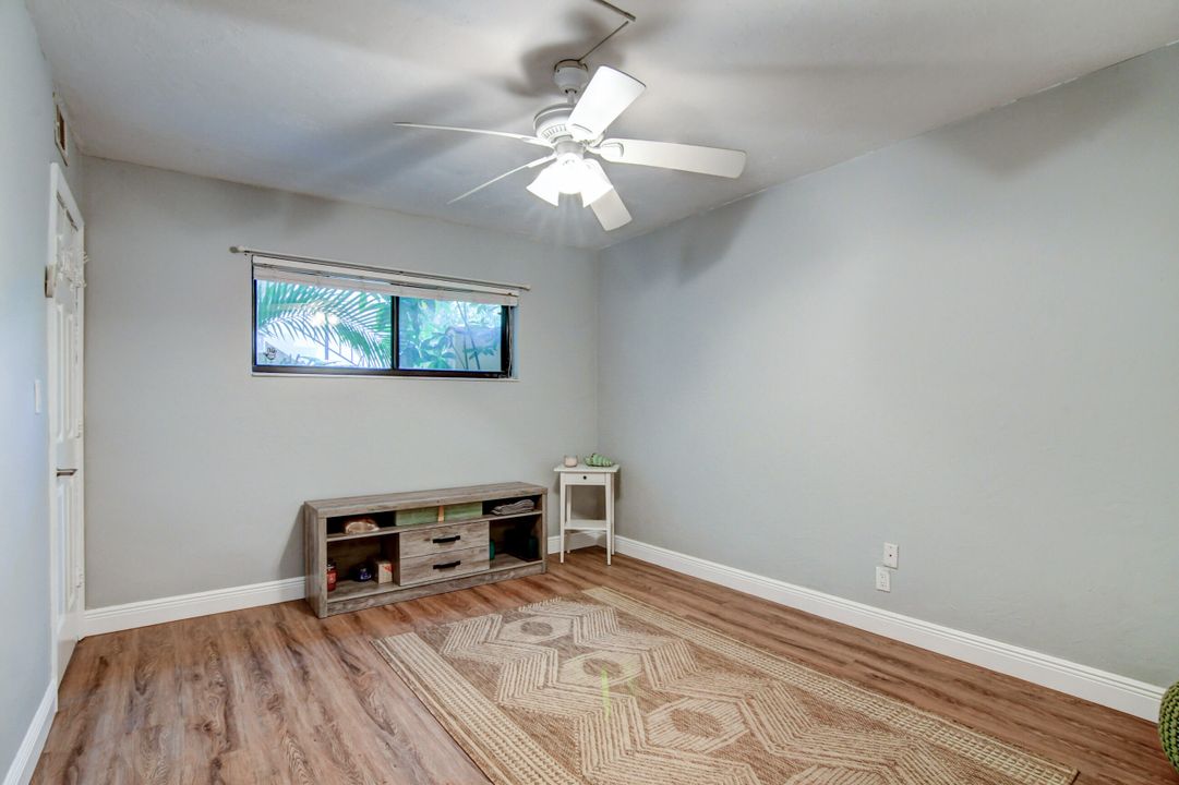 Active With Contract: $4,000 (2 beds, 2 baths, 1750 Square Feet)