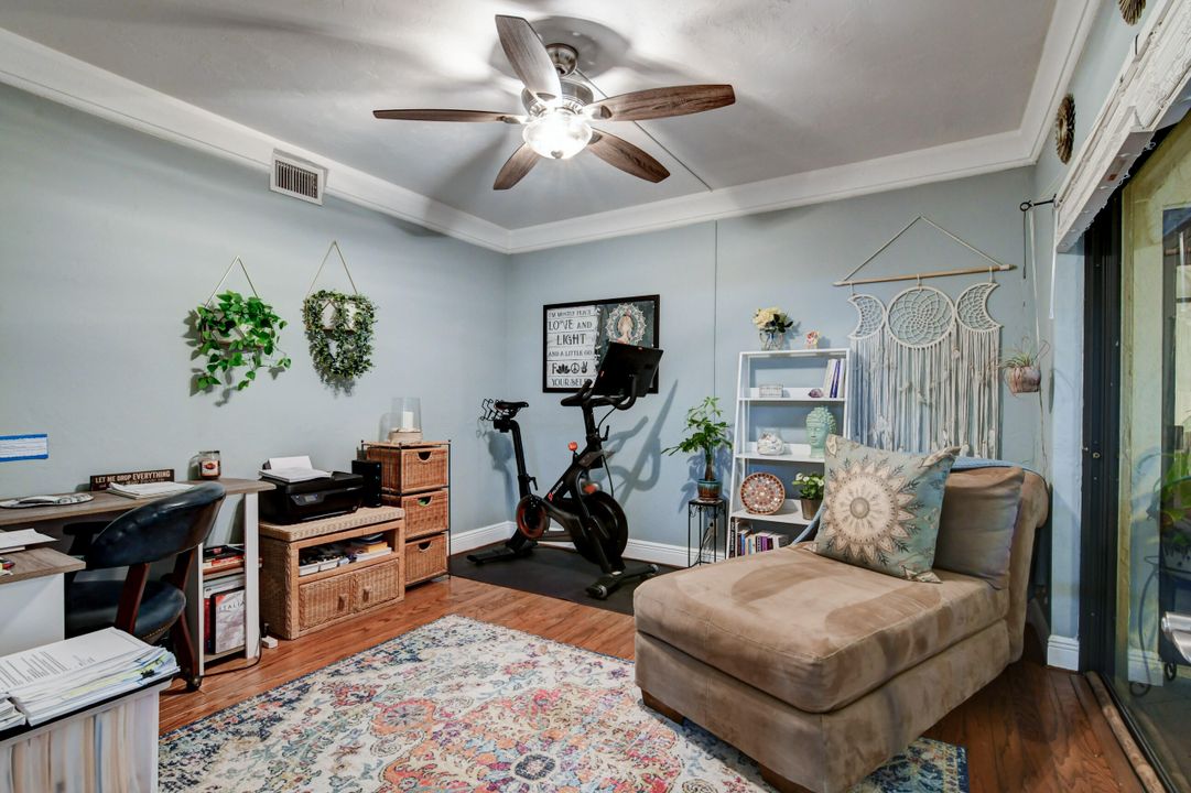 Active With Contract: $4,000 (2 beds, 2 baths, 1750 Square Feet)