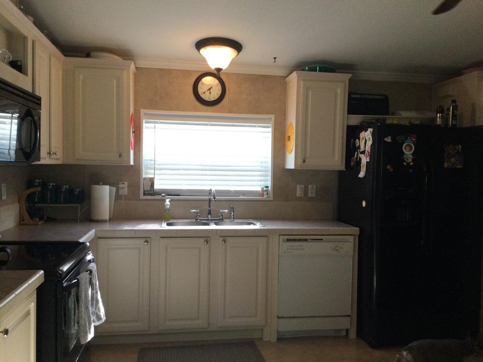 For Sale: $119,900 (3 beds, 2 baths, 1456 Square Feet)