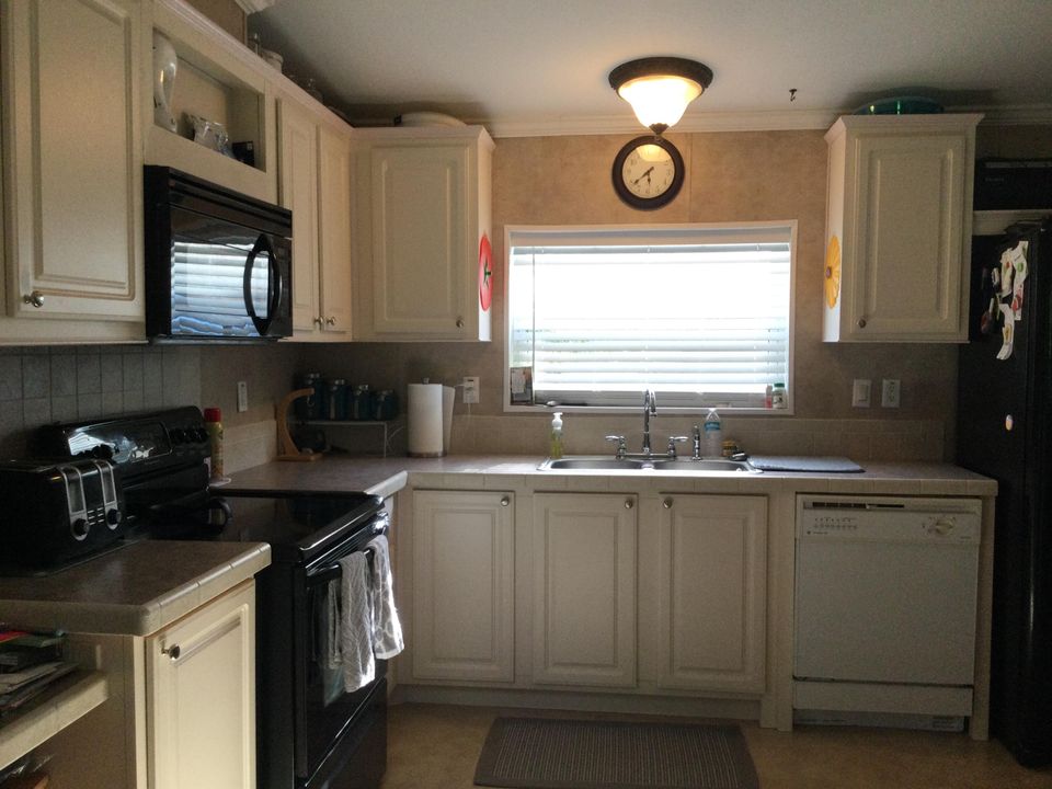 For Sale: $119,900 (3 beds, 2 baths, 1456 Square Feet)